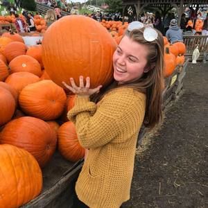 Meet your Posher, Sophia